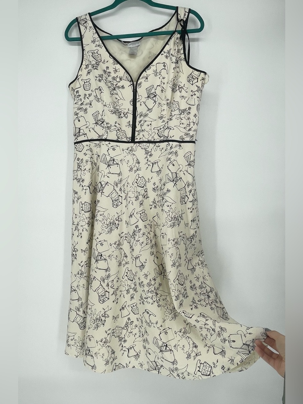 VTG Liz Claiborne Black & White Novelty Sketch Print A-line V-neck Cotton Dress